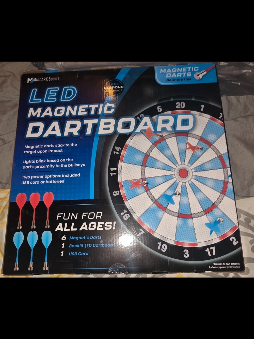 LED Magnetic Dartboard - Blue/Red